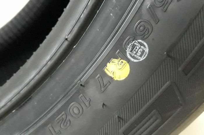 Sering Diabaikan, Bulatan Kuning pada Ban Motor Baru Punya Arti Penting